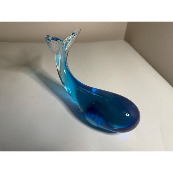 Vintage Blue Glass Whale Paperweight 5" – UV Reactive 365 nm Manganese Glow - Picture 6 of 8